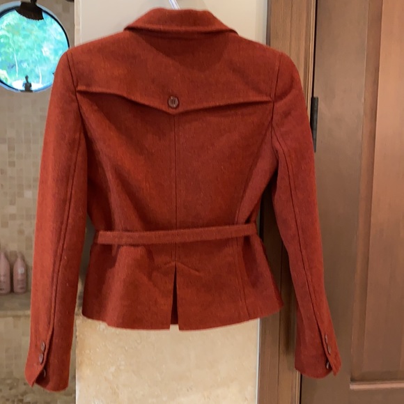 Gorgeous bronze/rust coloured blazer.. size is actually a 1 - Picture 5 of 5